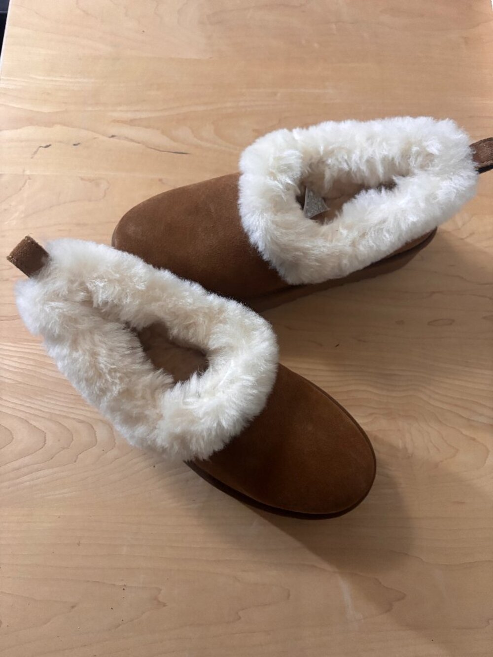 NIB Nita Platform Uggs - So Cozy!